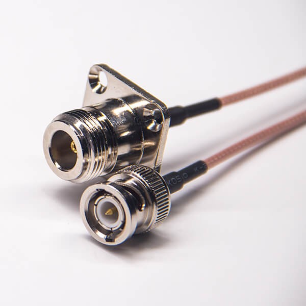 n母頭四方連接器轉(zhuǎn)bnc直式公頭射頻線